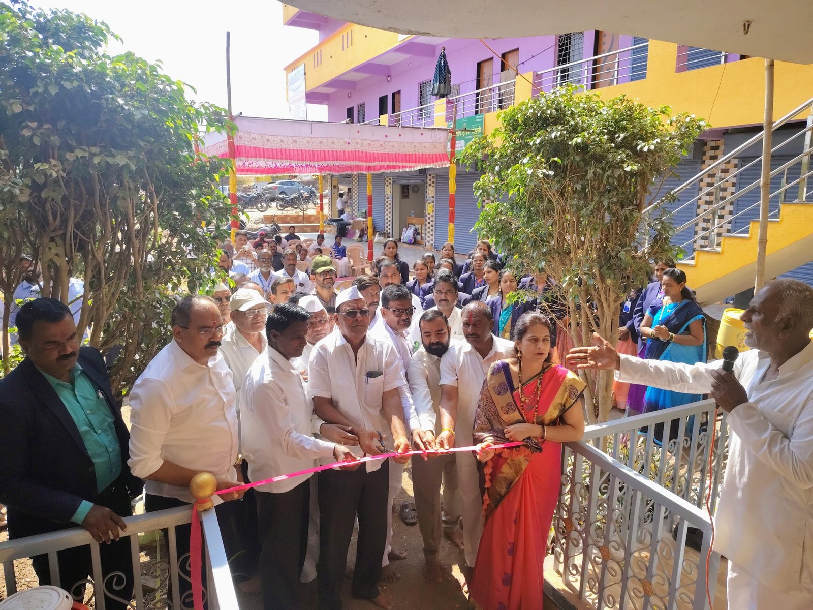 कुरवली पाटी, राजुरी येथे ब्लूम इंग्लिश मीडियम स्कूलच्या नव्या शाखेचा उत्साहात शुभारंभ