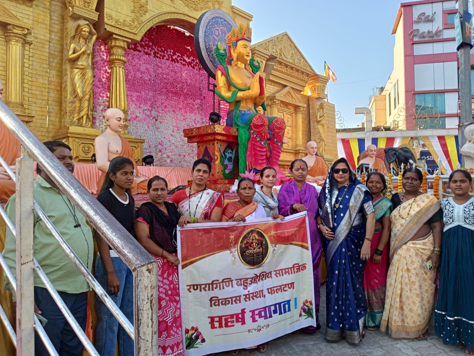 रणरागिणी संस्थेकडून बुद्ध जयंती, महाराष्ट्र दिन व कामगार दिनानिमित्त कामगारांचा गौरव