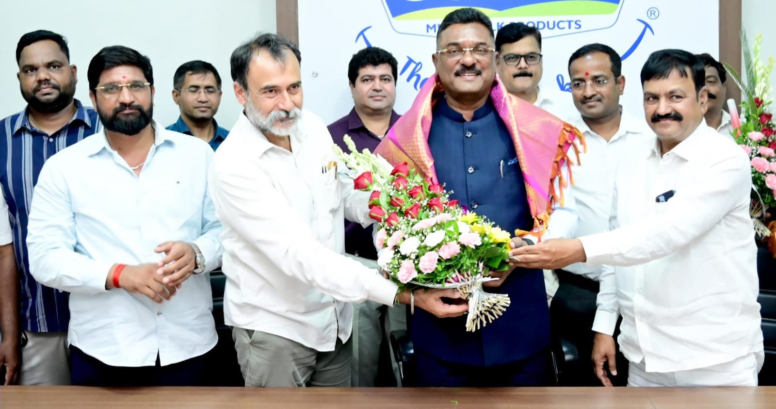 फलटण बसस्थानकाचे होणार अत्याधुनिकीकरण; सप्टेंबरपासून २५ नव्या एसटी बसेस टप्प्याटप्प्याने