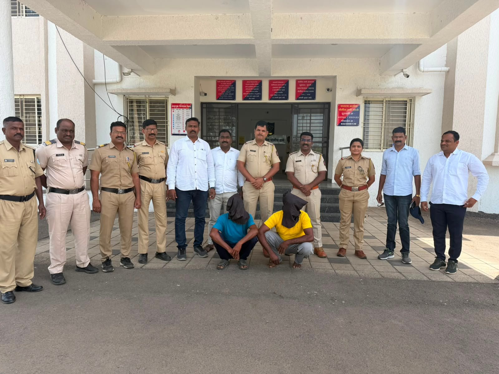 फलटण ग्रामीण भागात लुटमारीच्या तयारीतील टोळी जेरबंद; दोघांना अटक मांडवखडक परिसरात पोलिसांची धडक कारवाई; तिघे संशयित फरार